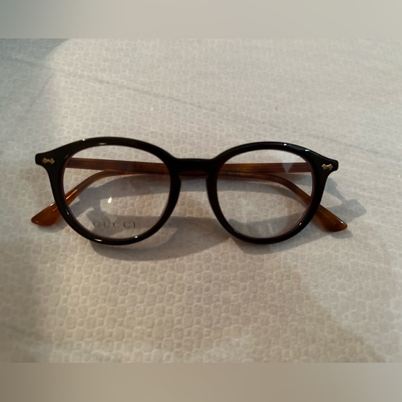 Gucci eye glasses - Picture 2 of 3